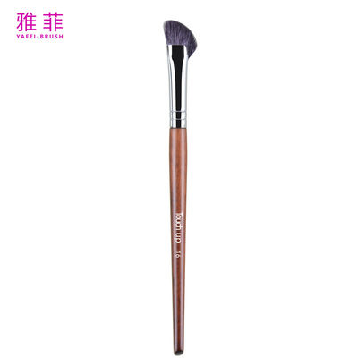 Touche vers le haut 16 Blush en forme de demi-ventilateur en angle sous les yeux Maquillage du nez Brosse poignée en bois Cheveux de chèvre obliques
